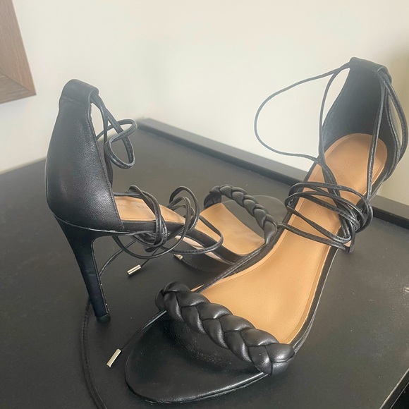 EUC Banana Republic ankle tie sandals. - Picture 1 of 2